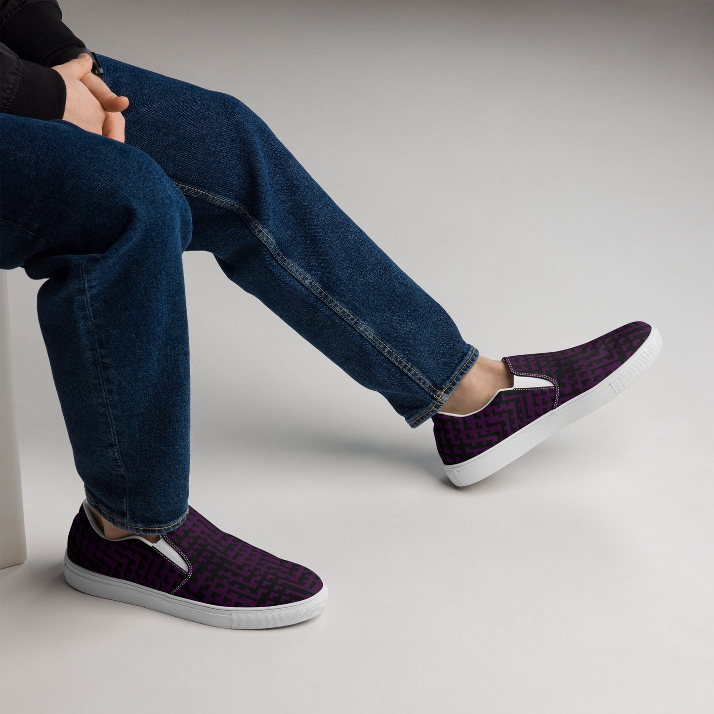 Men’s Black & Purple Pixel Pattern Slip-On Canvas Shoes