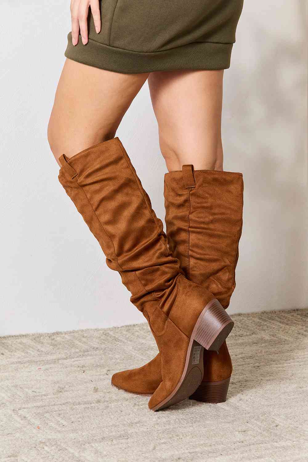 East Lion Corp Block Heel Knee High Boots in Chestnut